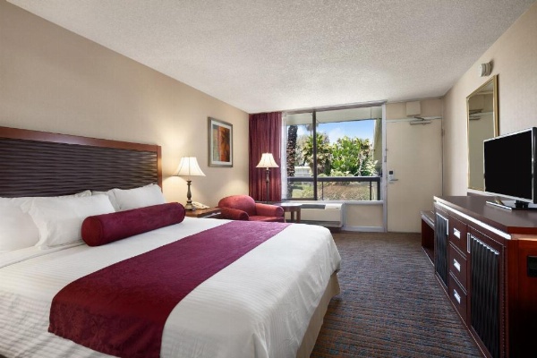 Ramada by Wyndham Sunnyvale/Silicon Valley image 15