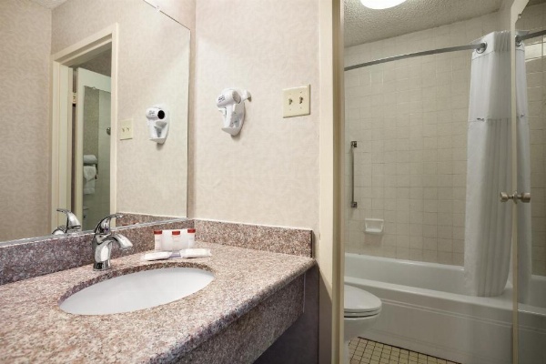 Ramada by Wyndham Sunnyvale/Silicon Valley image 35